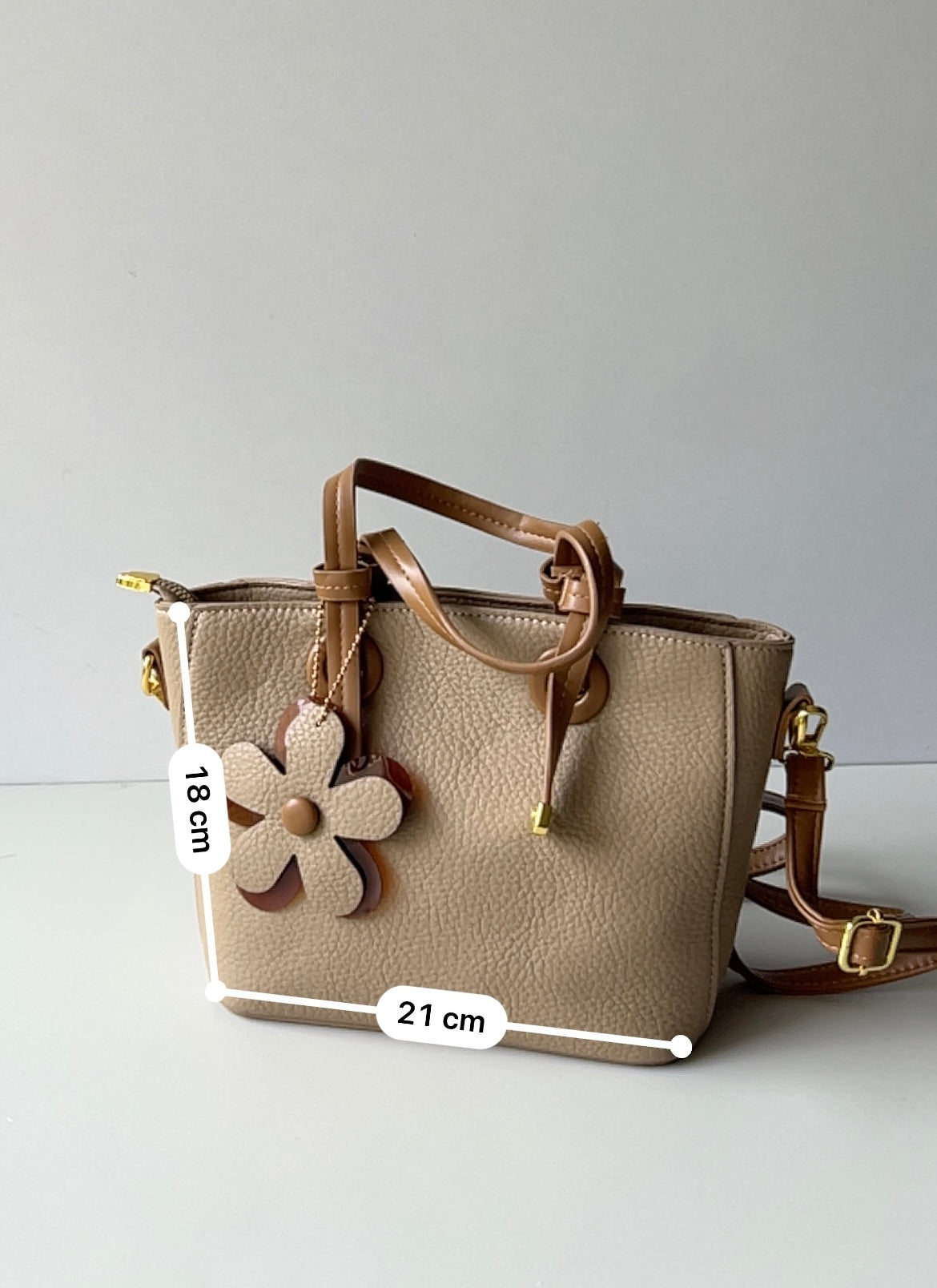 Maria Bucket Bag
