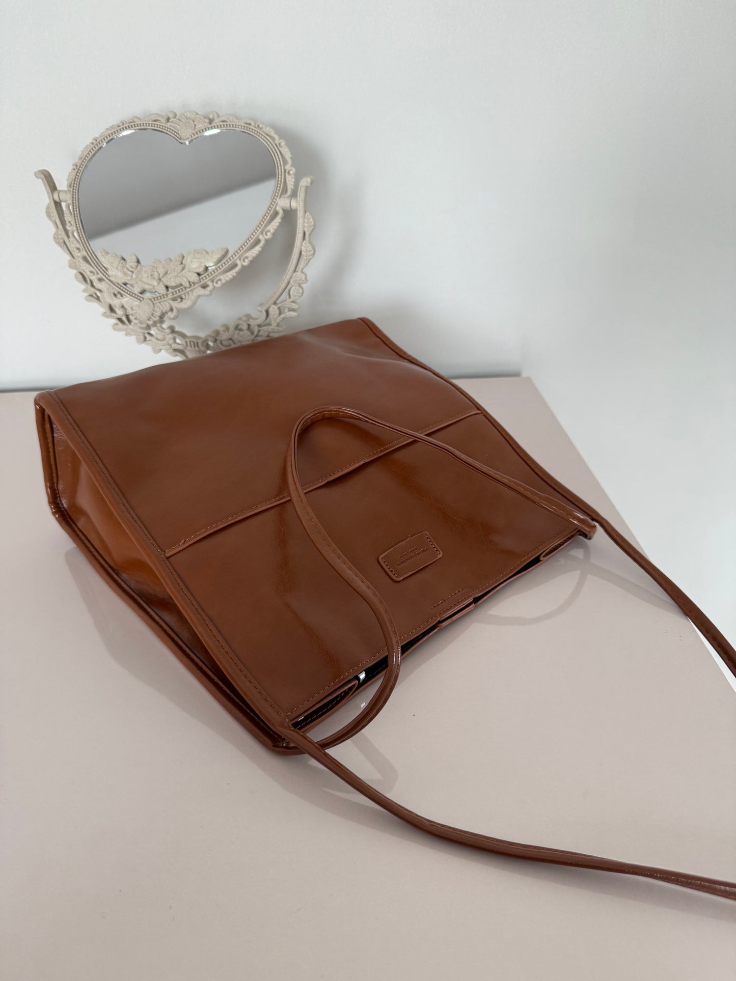 Elina Hobo Bag
