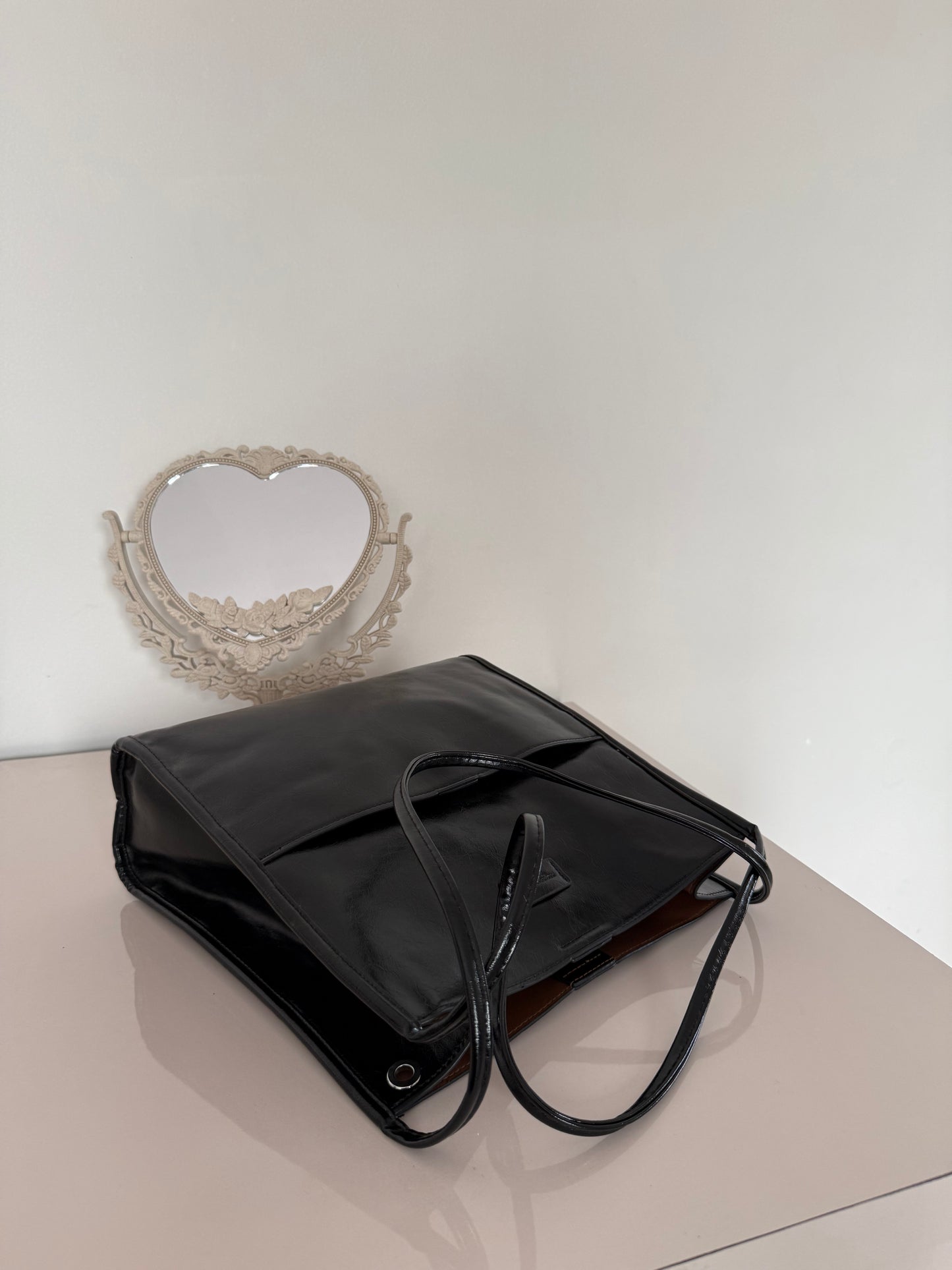 Elina Hobo Bag