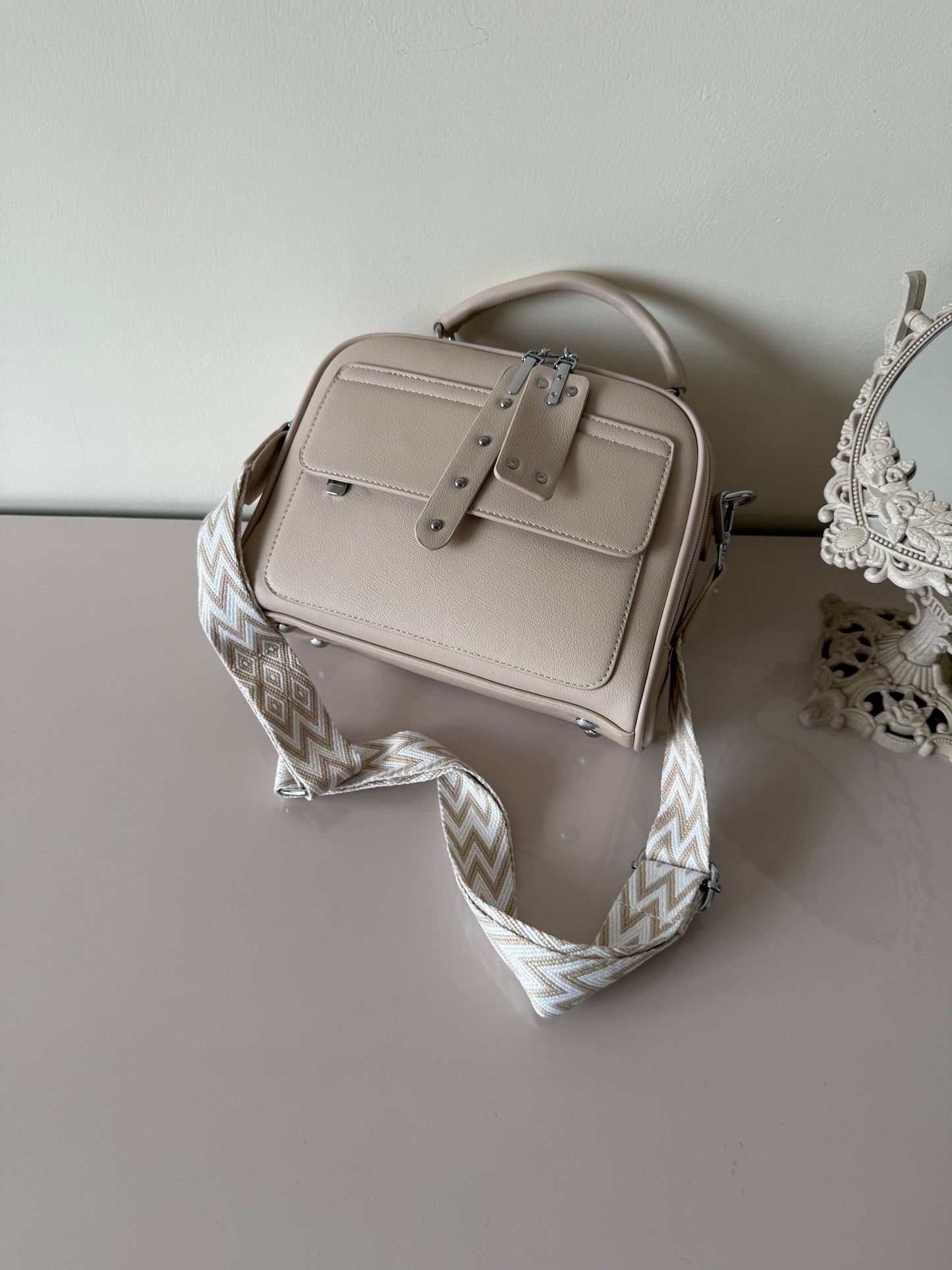 Ciana Crossbody