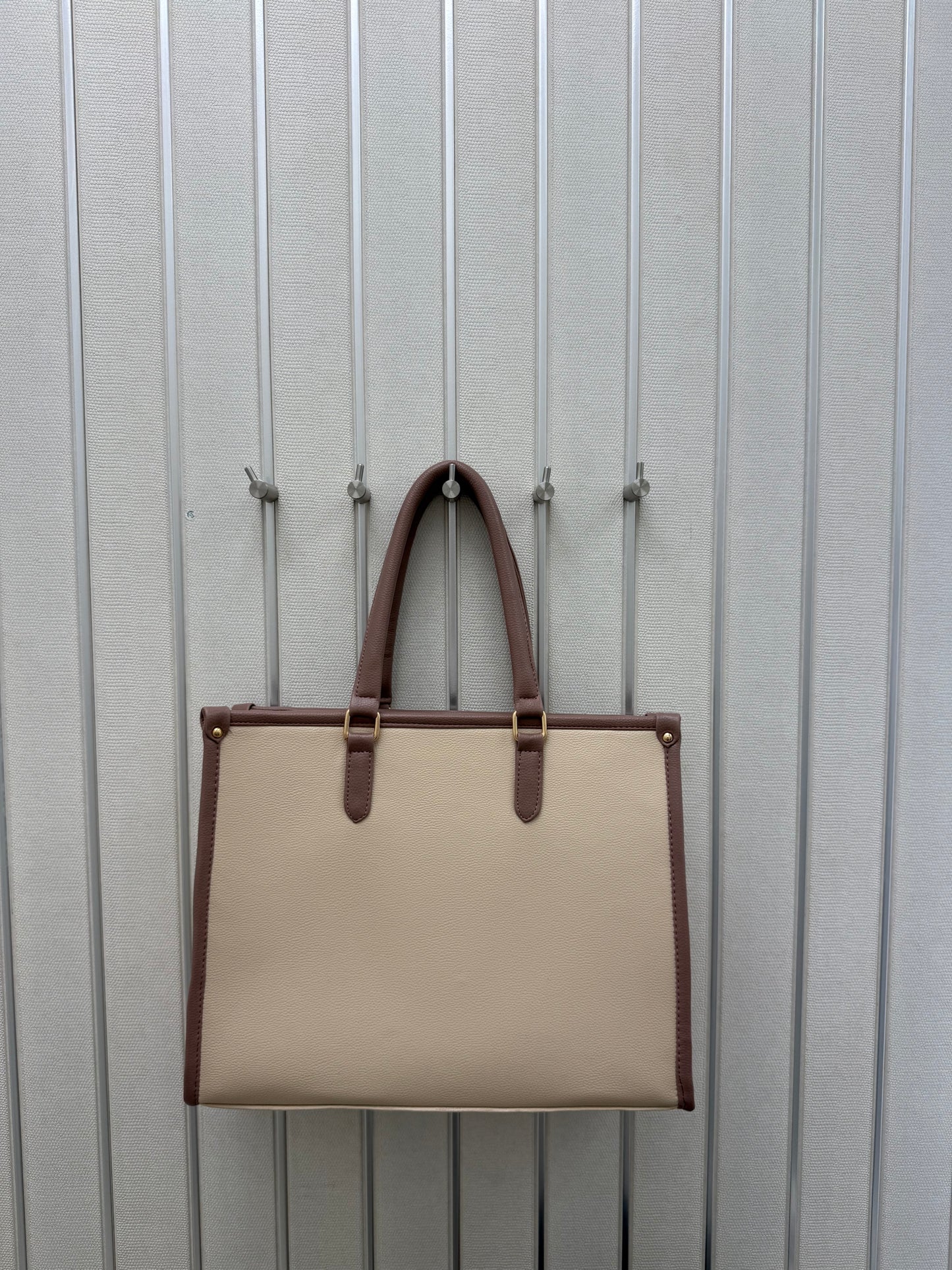The Timeless Tote