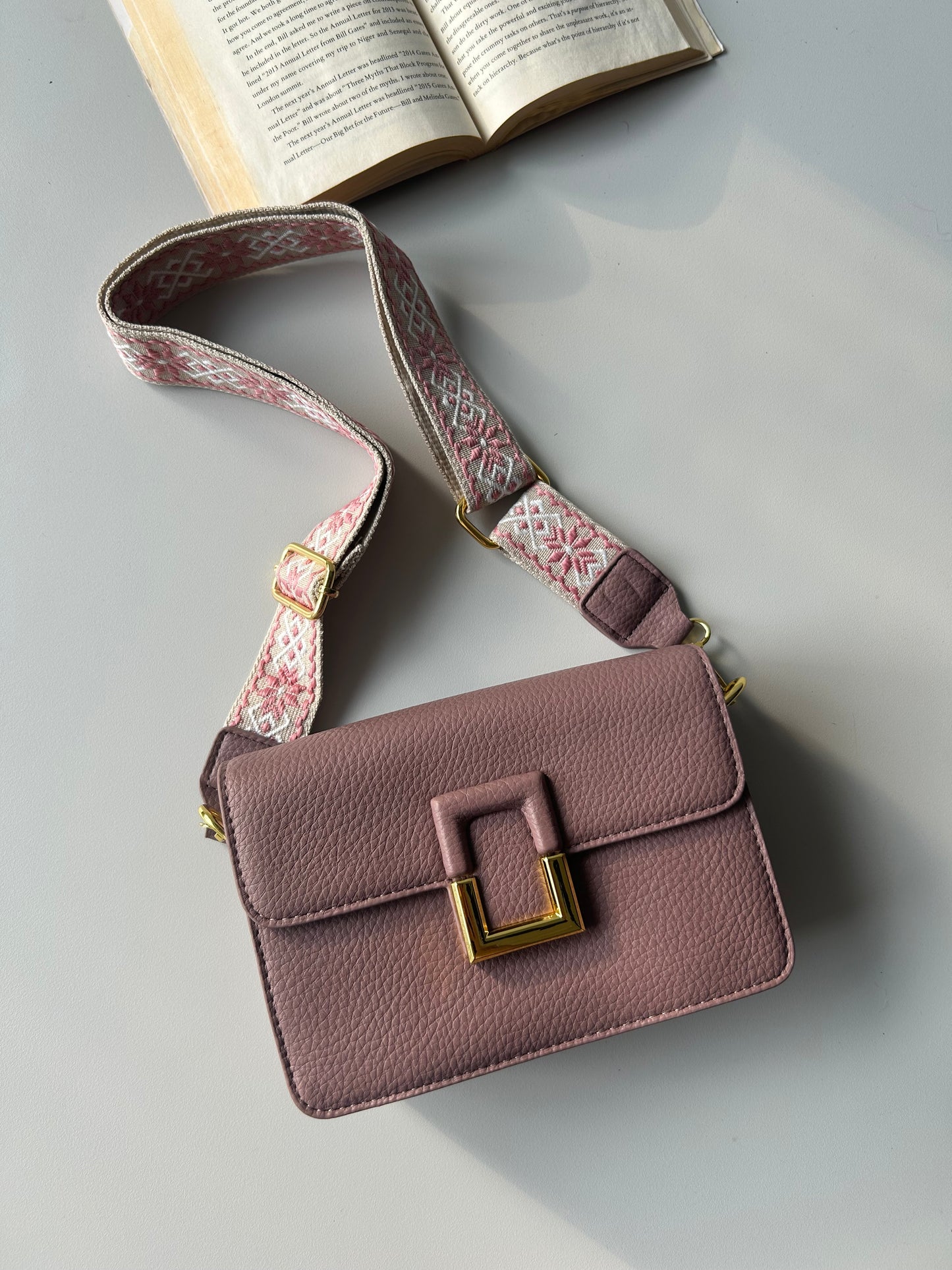 Della Crossbody