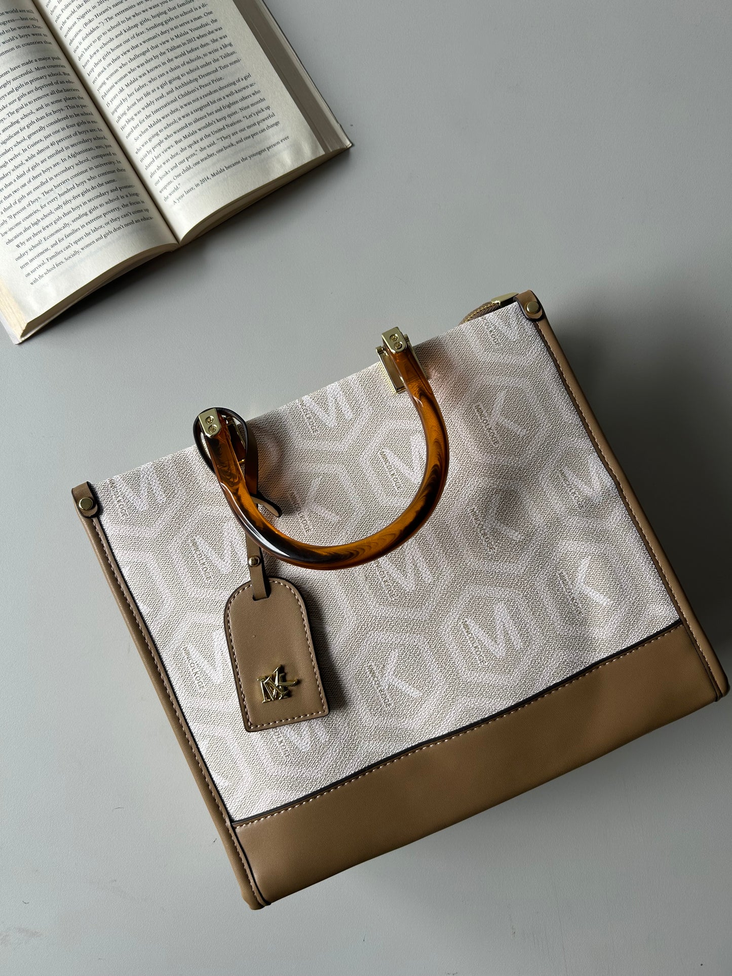 Vienna Handbag