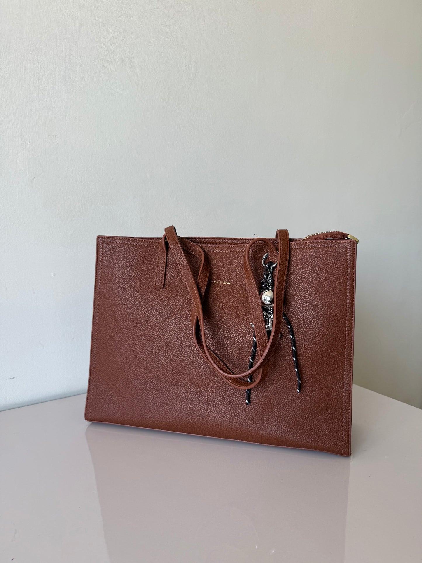 Aura Office Tote
