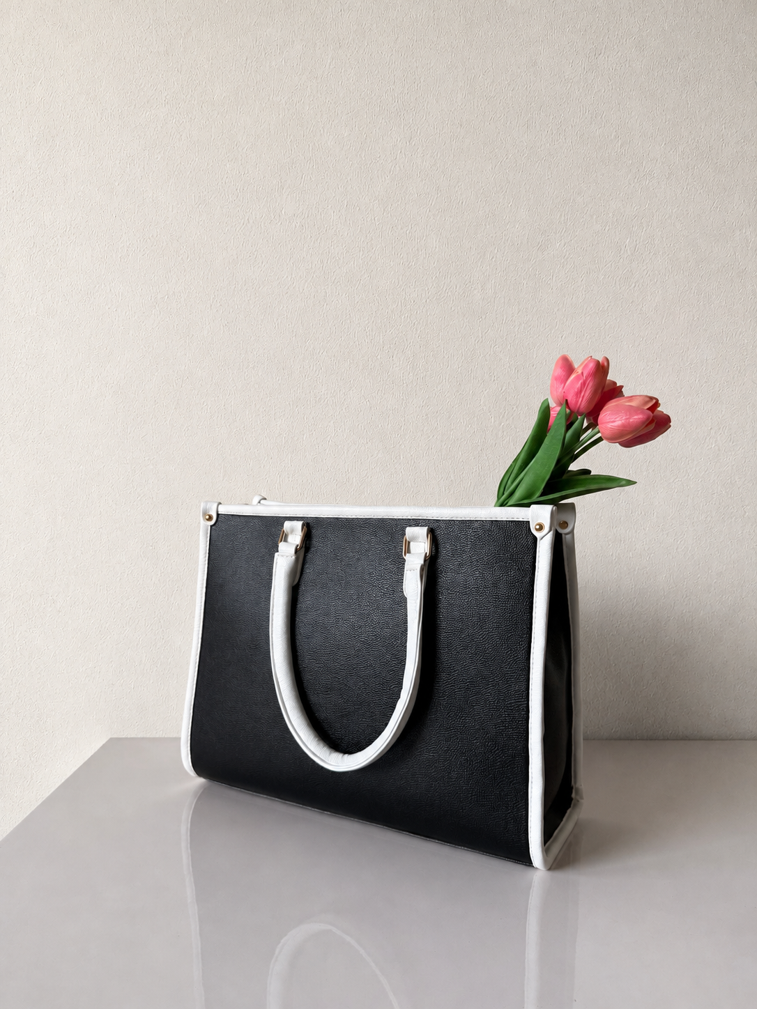 The Timeless Tote