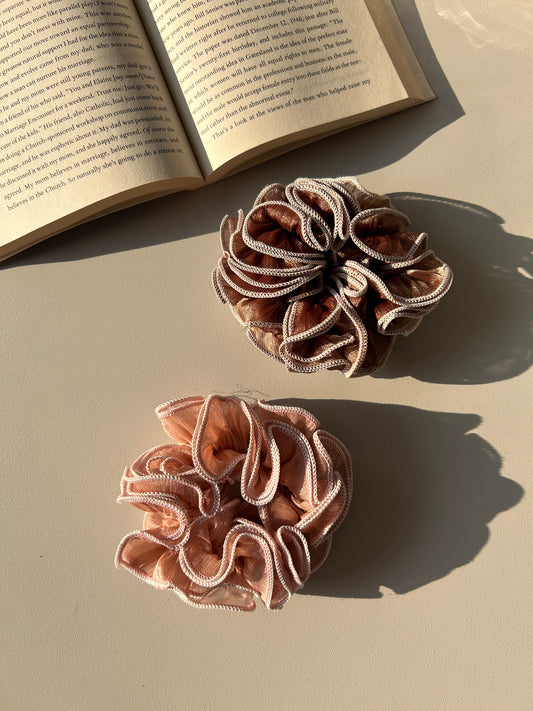Set of 2 scrunchies- Nude